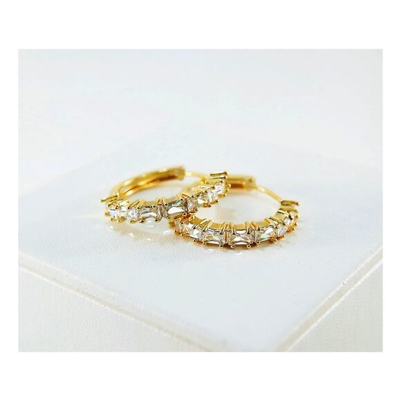 Sparkling Crystals One inch height High Quality 18K Gold Filled Hoop Earrings - Picture 5 of 6